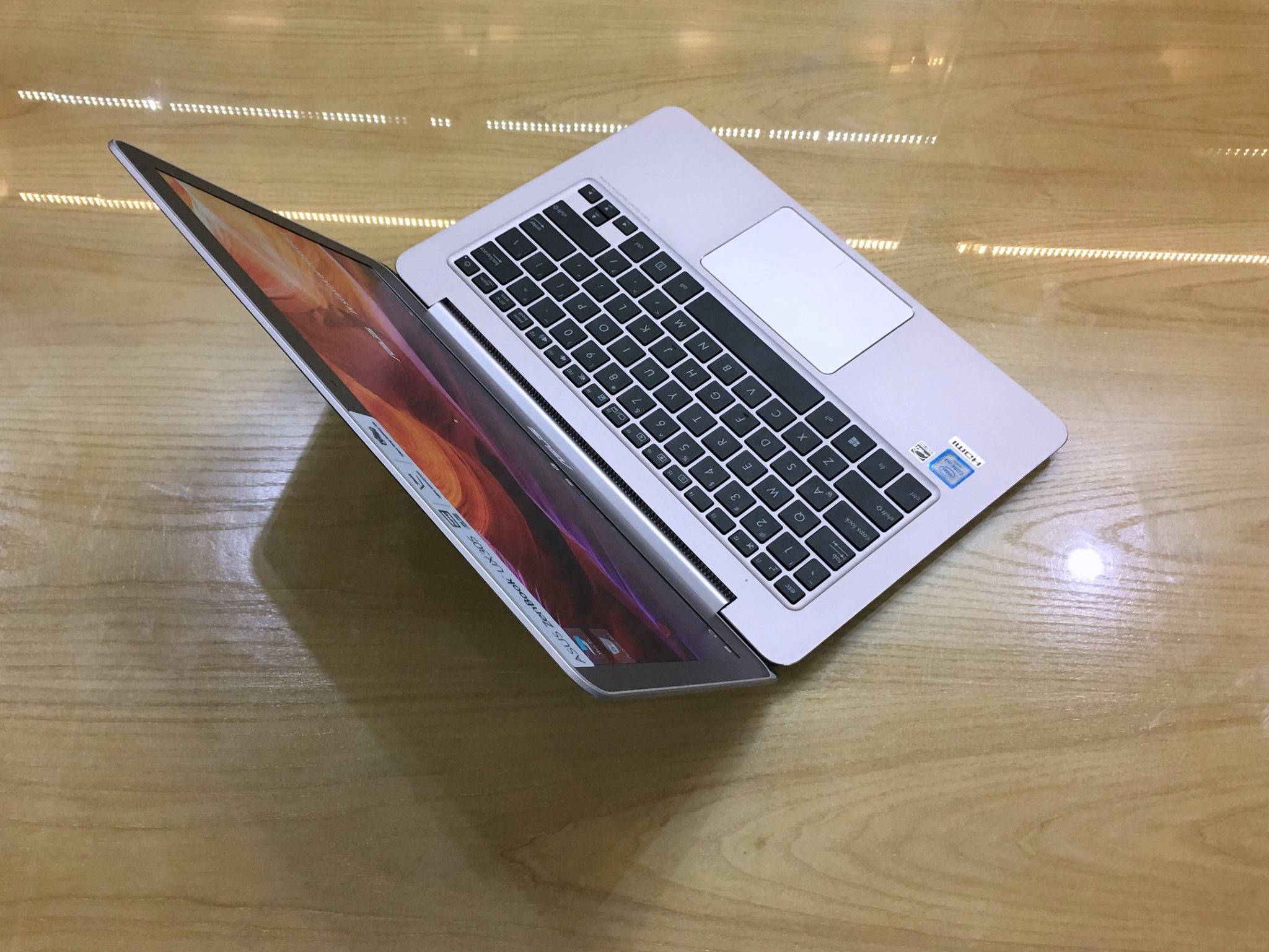 Laptop Asus UX305CA-FC036T Gold.jpg